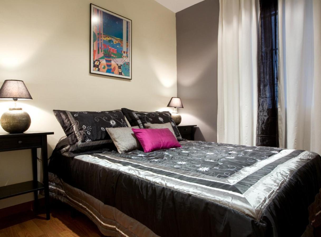 Avinguda Gaudi Apartment Barcellona Esterno foto