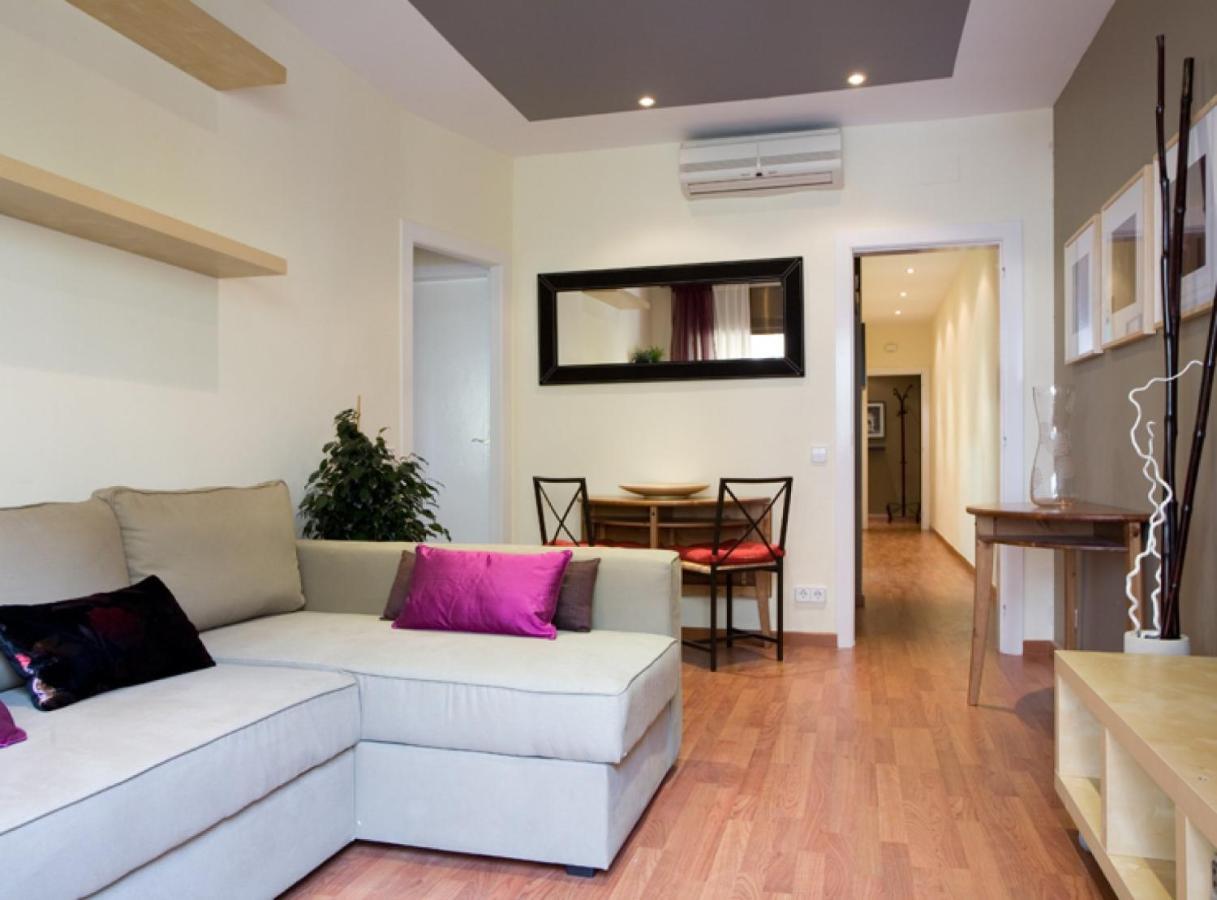 Avinguda Gaudi Apartment Barcellona Esterno foto